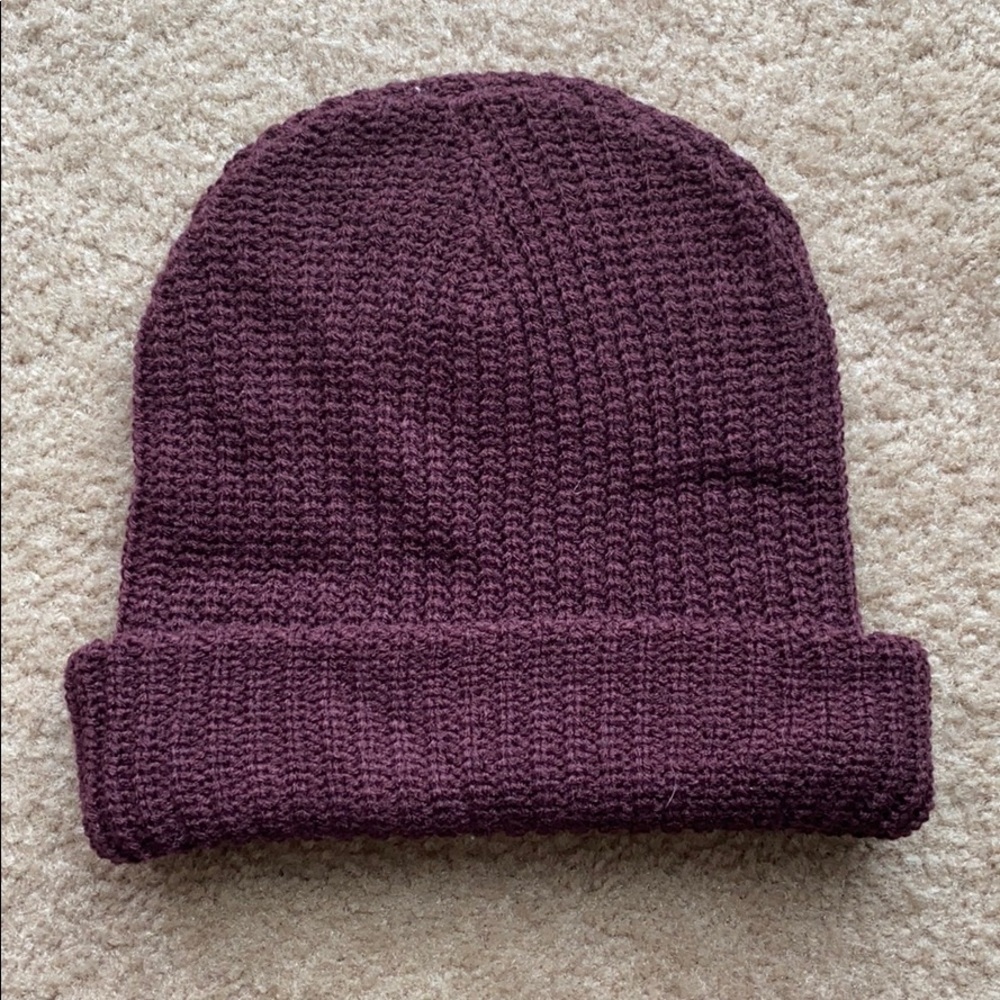 Maroon knit beanie